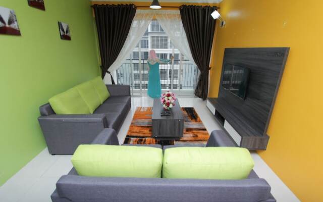 Homestay Casa Mewah at Hijauan Heights