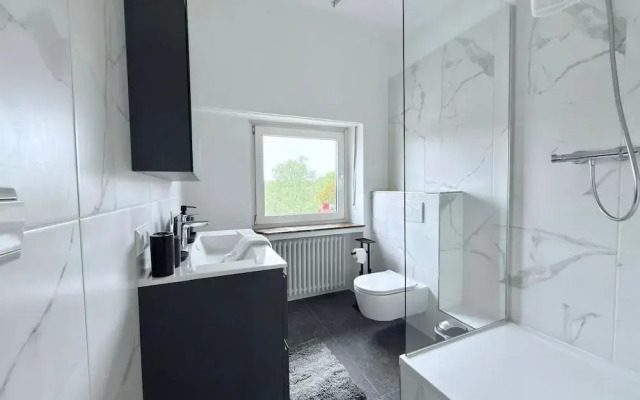 Charming 5 bedrooms Home