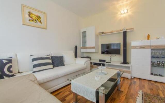 Apartment Era
