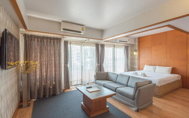 Nonthaburi Palace Hotel