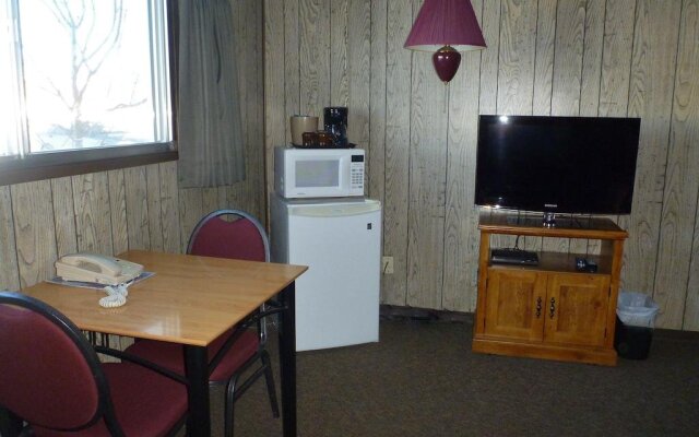 Snowshoe Inn