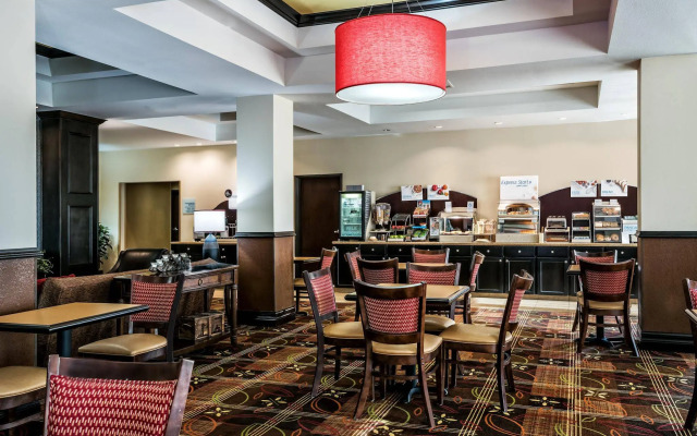 Holiday Inn Express & Suites Cotulla by IHG