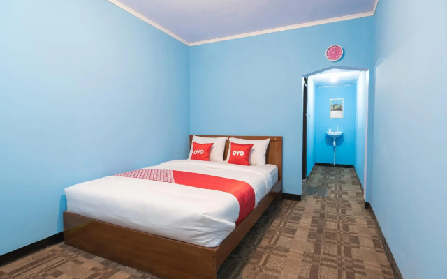 OYO 1852 Intan Bromo Homestay
