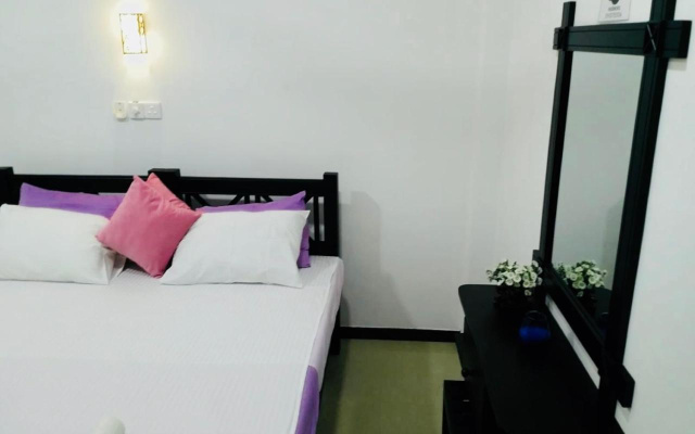 Family Bungalows Joy of Abundant Life Hikkaduwa