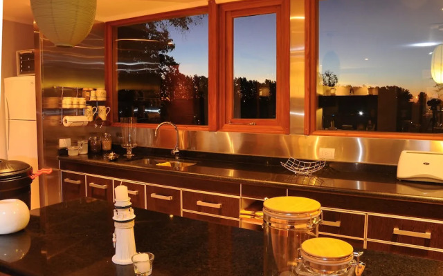 Howard Johnson Finca Maria Cristina