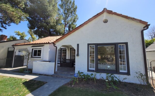 Luxurious Studio City Home