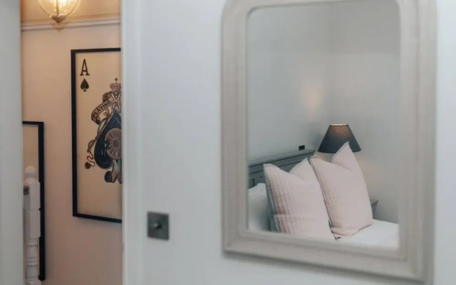 Woodvale Retreat - Sleeps 20