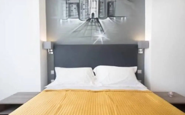 Отель Toledo one