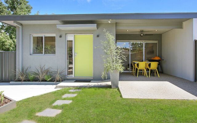 18 on Rayner - swish apartment Myrtleford
