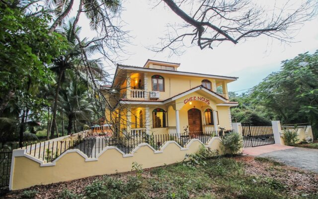OYO 10723 Home Pool View Studio Colva