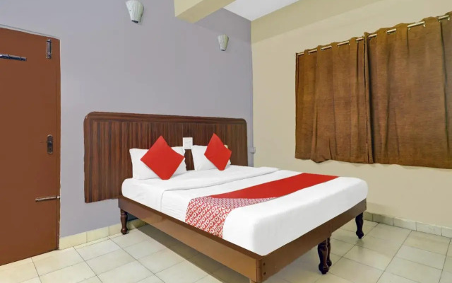 OYO Flagship 80444 Hrr Hotels