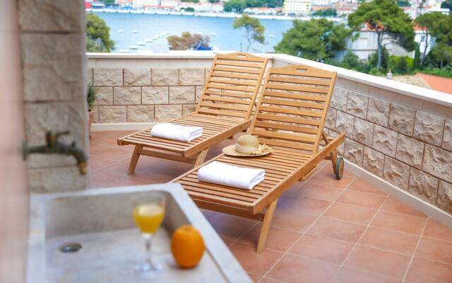 Hedera Estate, Hedera A32