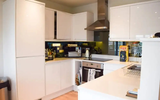 Stylish 2 Bedroom Flat With Balcony In Tufnell Park