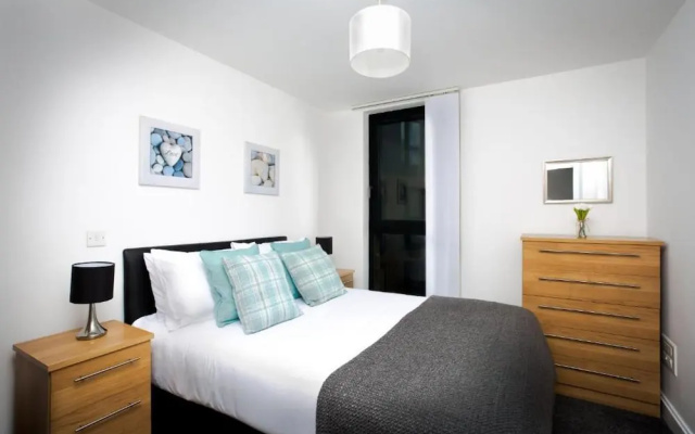 Birmingham City Centre-chinatown-business-leisure