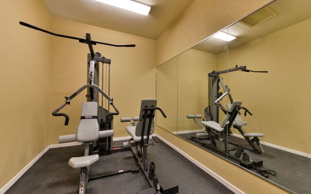 Western Inn & Suites