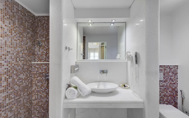 Kouros Art Hotel - Adults Only