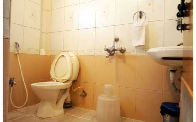 OYO 18454 Hallmark Inn Begumpet