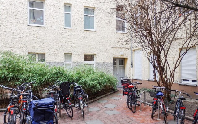 Beautiful Apartment in Berlin With 1 Bedrooms and Wifi