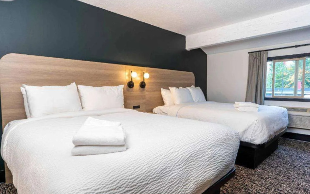 Days Inn & Suites Revelstoke