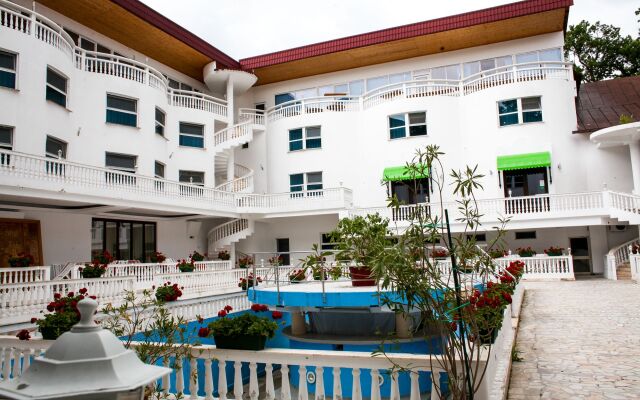 Complex Turistic Cornul Vanatorului