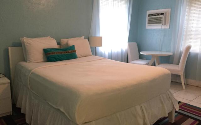 Treehouse Studio Hotel