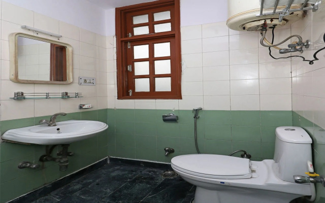 Golden Castle Lodge by OYO Rooms