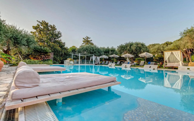 Nefeli Hotel