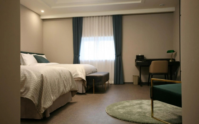 Polaris Hotel
