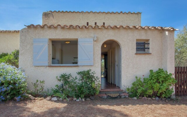 Bright Home in Cargèse Corse-Du-Sud with Barbecue