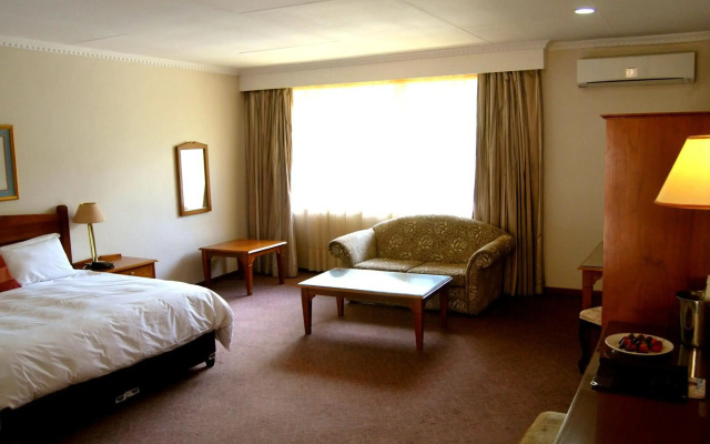 Safari Hotel & Convention Centre
