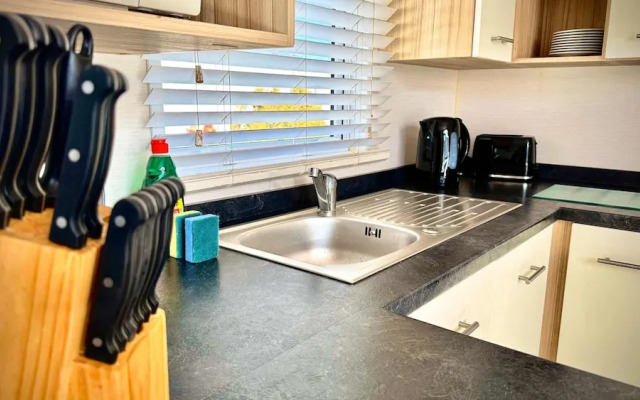 Marton Mere - 3 Bedroom Caravan
