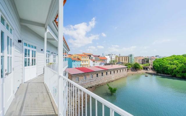 w Homely 2BR With Balcony in Panama
