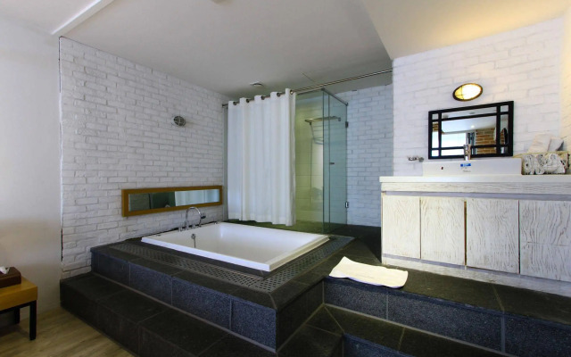 25 Hours Hotel