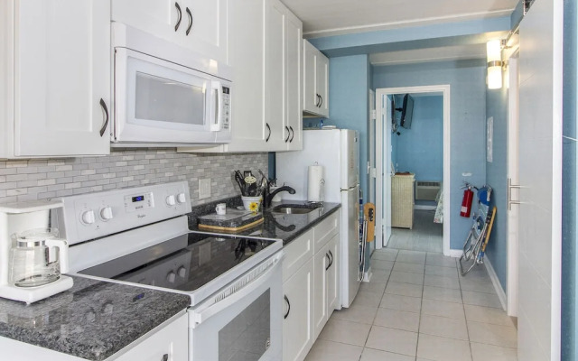 Beachers Lodge by Vtrips