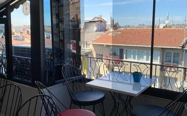 Armoni̇m Erkek Yurdu