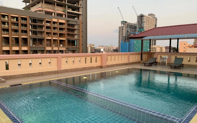 A.A. Pattaya Golden Beach Hotel