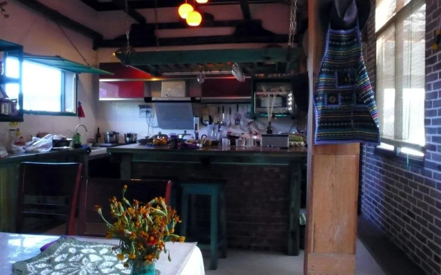 Cangshanerhai Residence Inn