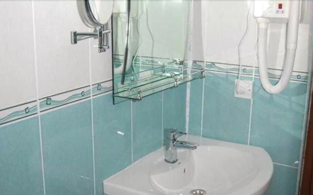 Xudaferin Hotel