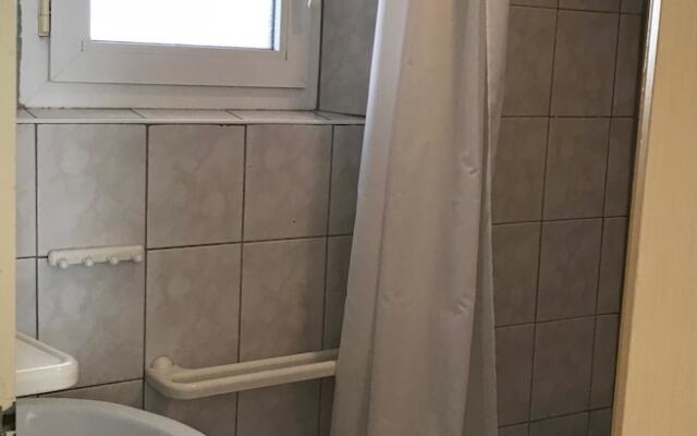 Studio in Saint-thibéry, With Wifi - 8 km From the Beach