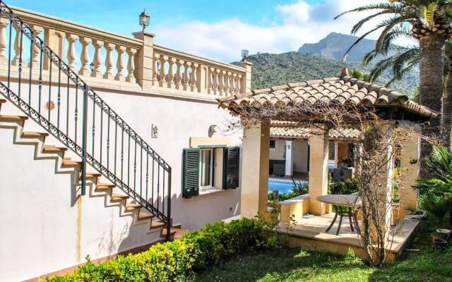 Luxury 10 Person Villa With Private Pool And Sea View Over The Bay Of Pollensa