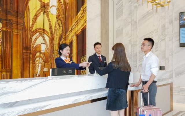 Vienna International Hotel (Guang'an Wuyue Plaza) – People – Guang'an