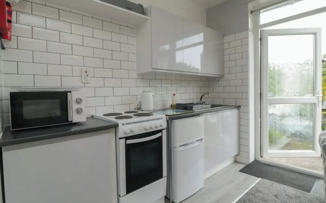 Flat 2, Big Tree Holiday Flats