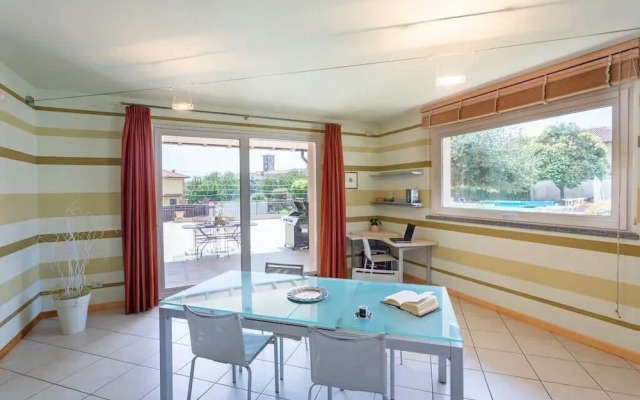 Villa Near Milan With Swimming Pool