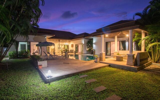 Boutique 3BR Pool Villa White Cove Rawai