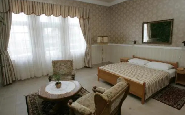 Festetich Kastélyszálló és Zsuzsanna Hotel