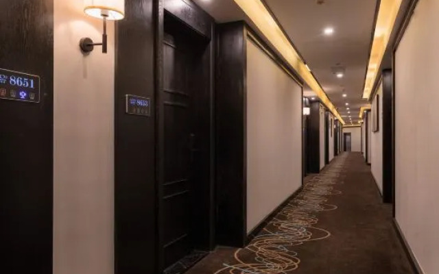 Xana Hotelle·Xinghua Passenger Terminal RT-Mart