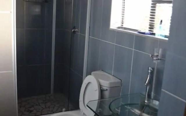 Thembisi Guesthouse