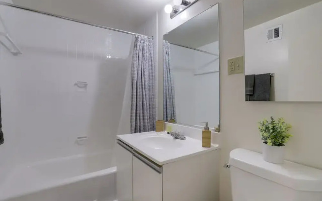Exquesite Br1 Bedroom Condo Arlington