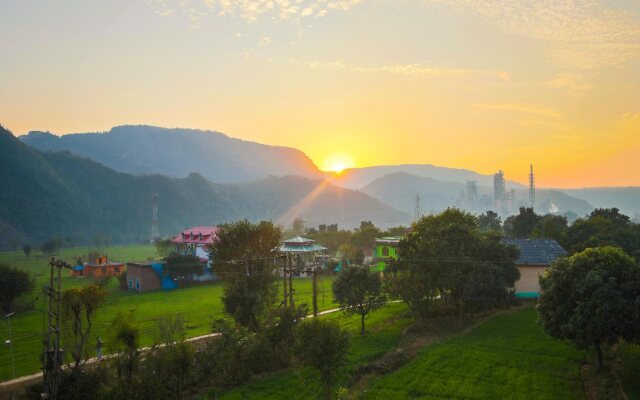 Mid Way Resort by OYO Rooms