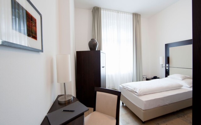 BURNS Art Hotel